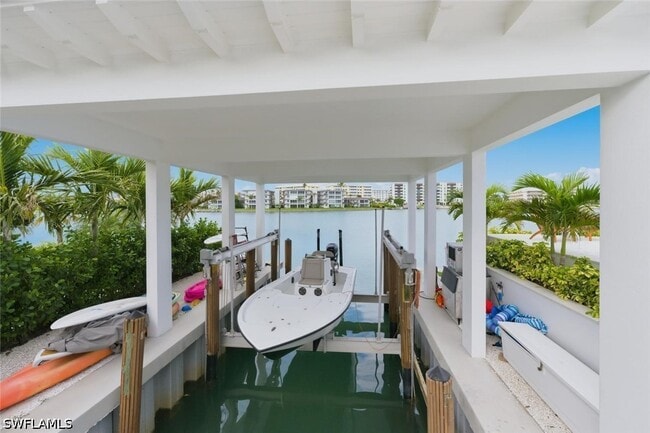 Building Photo - 200 Bahia Point