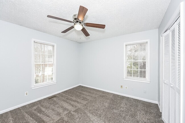 Building Photo - Fresh Charm Meets Everyday Comfort
