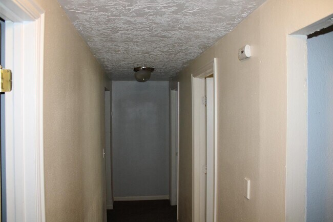 Building Photo - 575 Crimson Dr