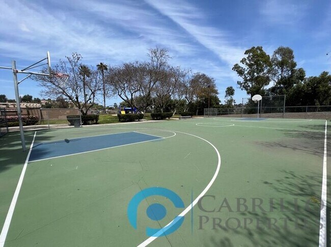 Building Photo - 2419 Fieldlane Pl