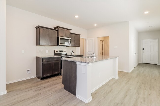 Building Photo - 15252 Estrella Rd E