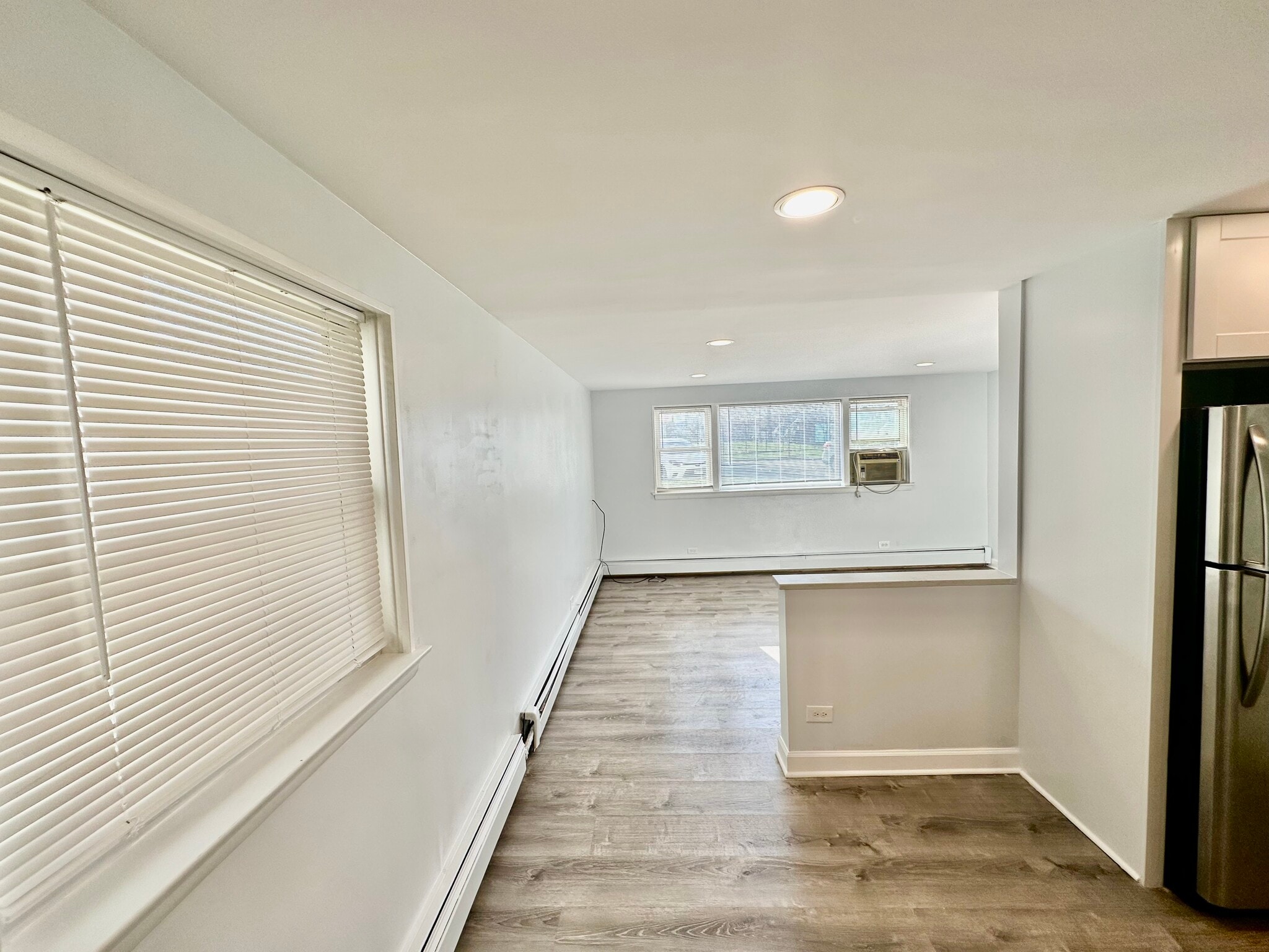 Building Photo - 37 W Conti Pky