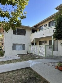 Building Photo - 890 W El Repetto Dr