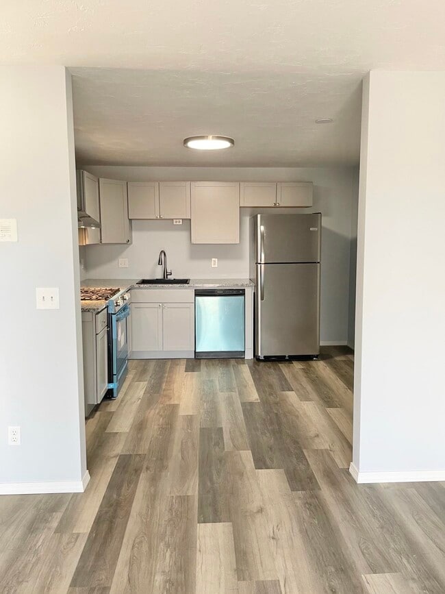 Building Photo - 1311 Hanover St