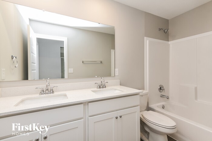 Building Photo - 2323 S Carlota Dr