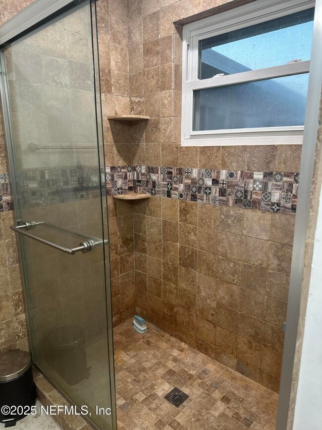 Building Photo - 7335 Floral Ridge Dr