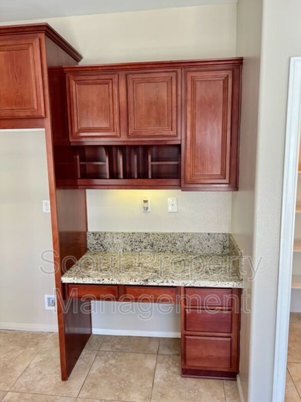 Building Photo - 45602 Magnolia Pl