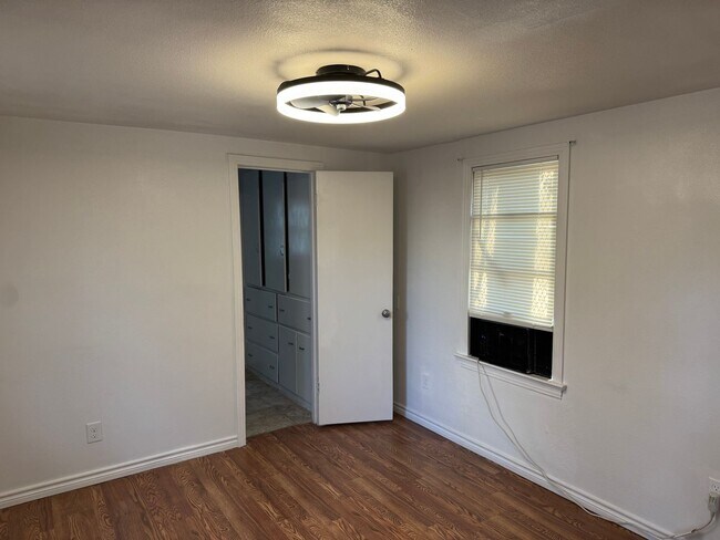 Building Photo - 2708 20th St