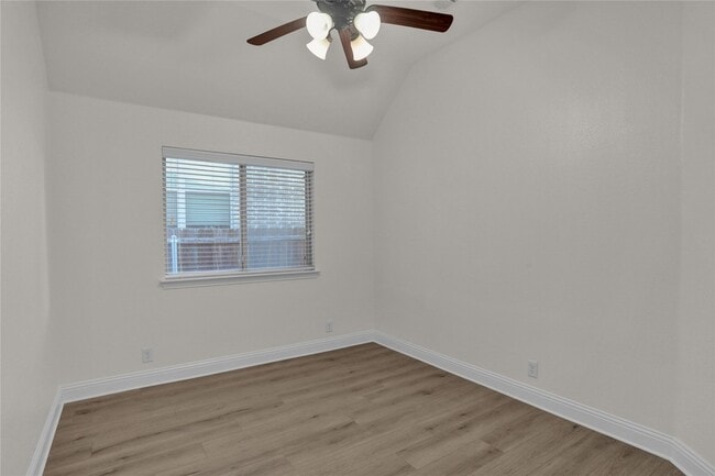 Building Photo - 2105 Burke Dr