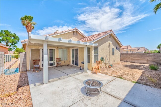 Building Photo - 5537 Oakwood Ridge St