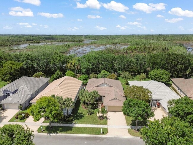 Building Photo - 2464 Sailfish Cove Dr