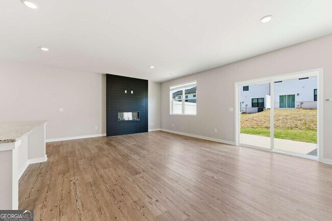 Building Photo - 1905 Westwind St