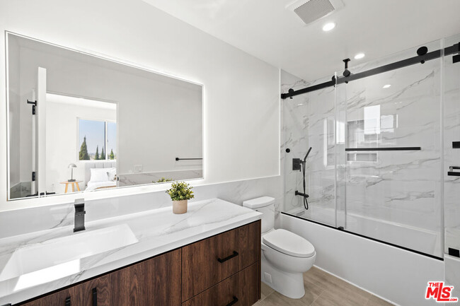 Building Photo - 2015 1/2-1951 Preuss Rd