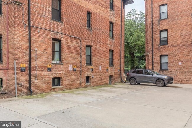 Building Photo - 3625 16th St NW