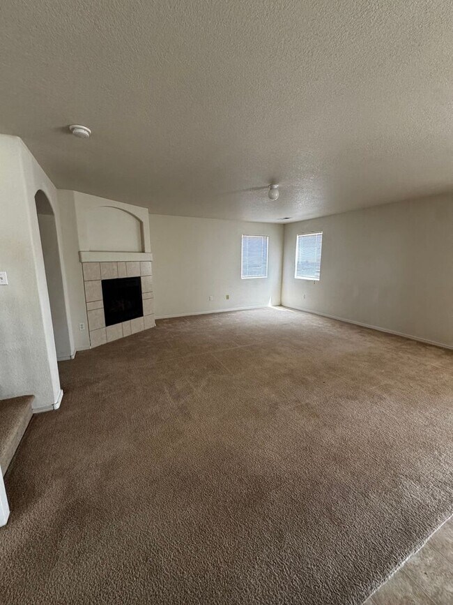 Building Photo - 3236 Crimson Rose Ln SW