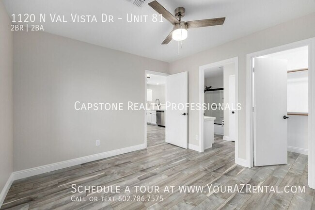 Building Photo - 1120 N Val Vista Dr