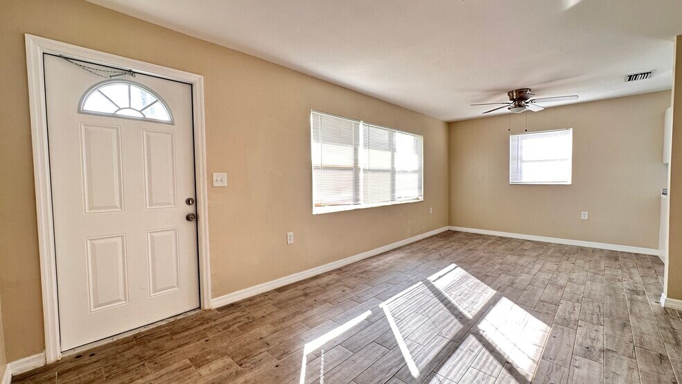 Building Photo - 3830 Highland Ave