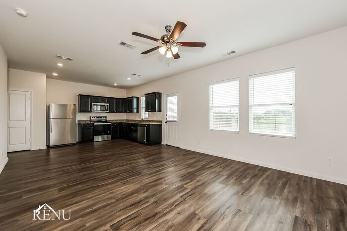 Building Photo - 6008 Mojave Dr