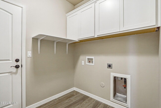 Building Photo - 14900 Tierra Crystal Ave