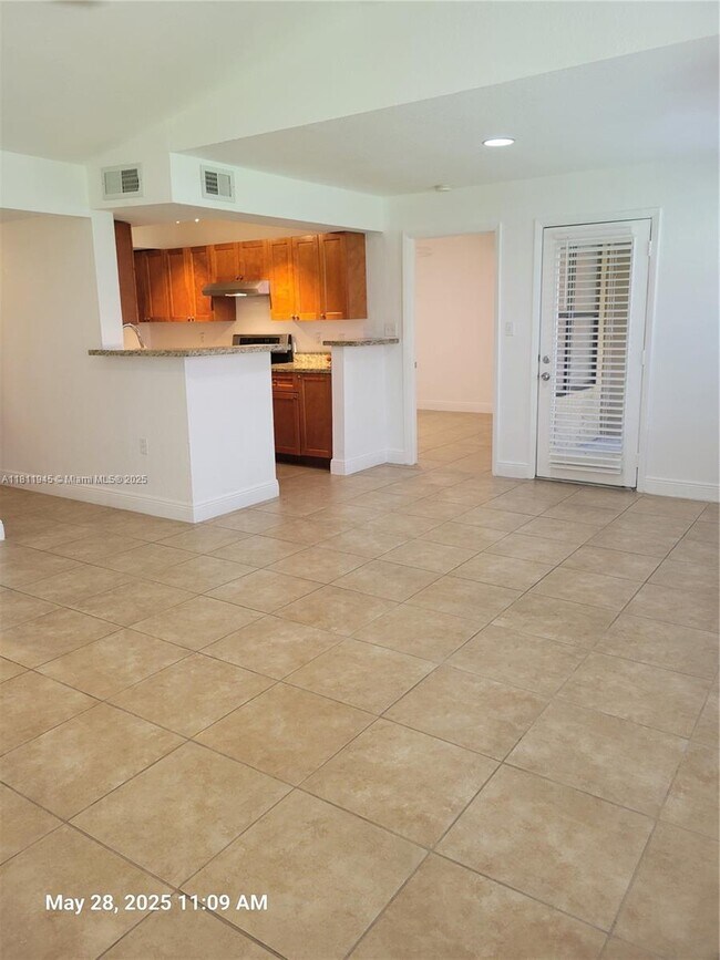 Building Photo - 10500 SW 155th Ct