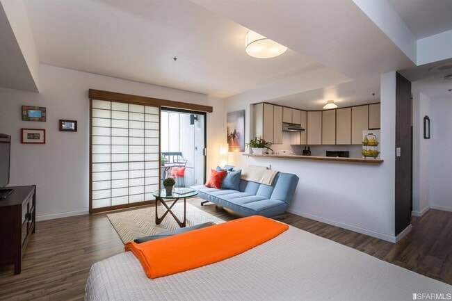 Primary Photo - 601 Van Ness Ave