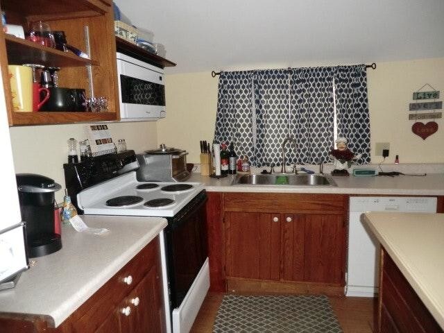 Building Photo - 1030 N Milwaukee Ave