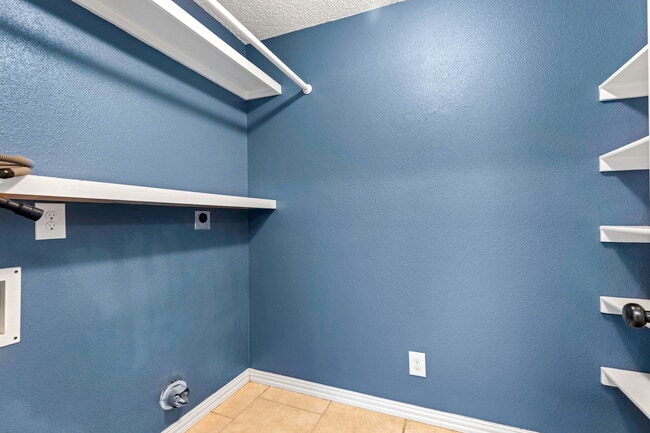 Building Photo - 16031 Watering Point Dr