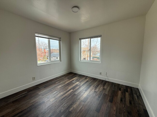 Building Photo - 1 Bedroom, 1 Bath in Midtown Reno!