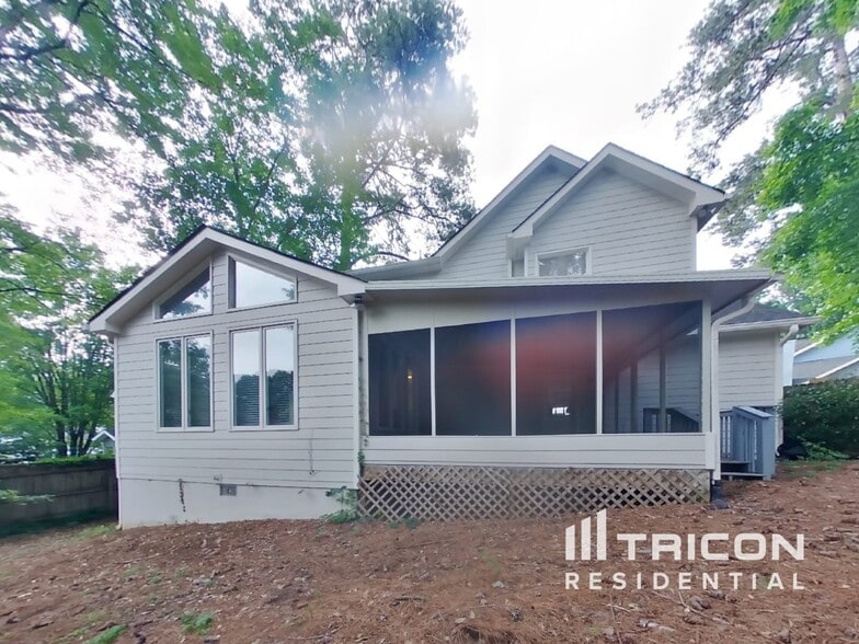 Building Photo - 1010 Maidstone Ct