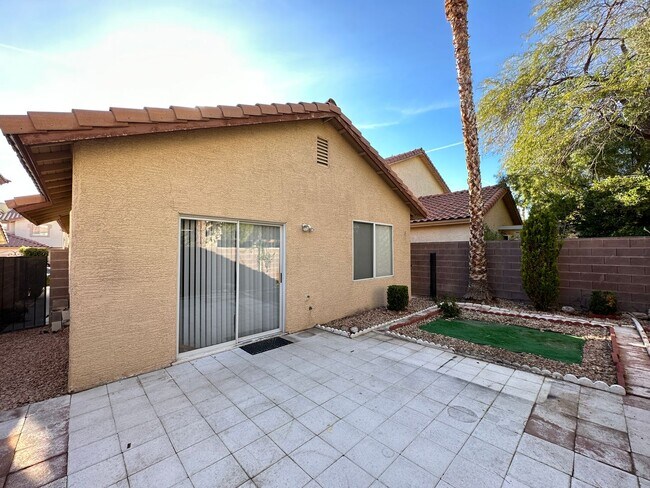 Building Photo - SANTA BARBARA AT SUMMERLIN