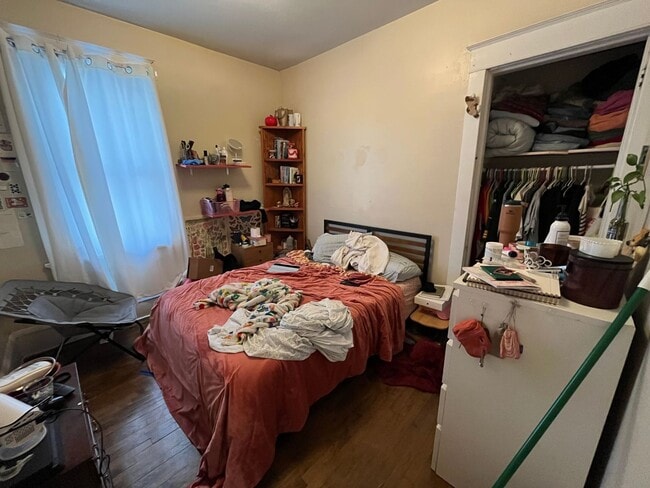 Building Photo - 2579 N Frederick Ave