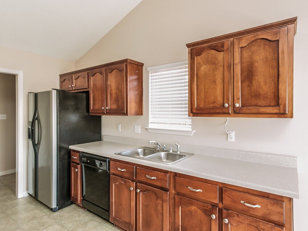 Building Photo - 8181 Martin Dr