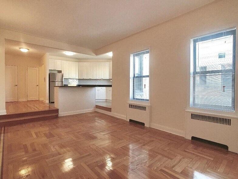 Building Photo - 615 W 172nd St
