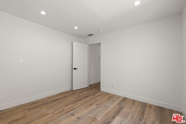 Building Photo - 3748 Veteran Ave