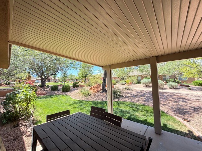 Building Photo - Home in Ivins
