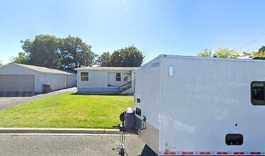 Building Photo - 3 bedroom 2 bath home