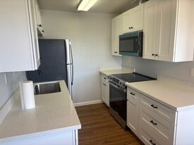 Building Photo - 7409 Hill Ave