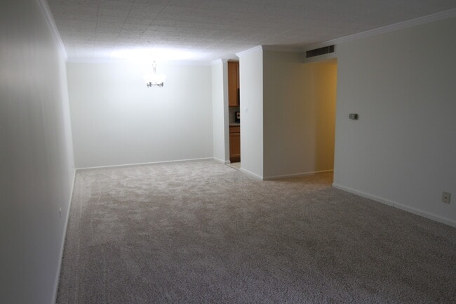 Building Photo - 960 Beau Dr