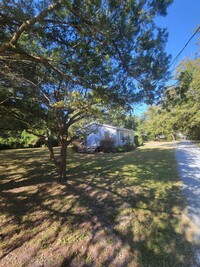 Building Photo - OLEANDER DRIVE - MINUTES TO WRIGHTSVILLE B...