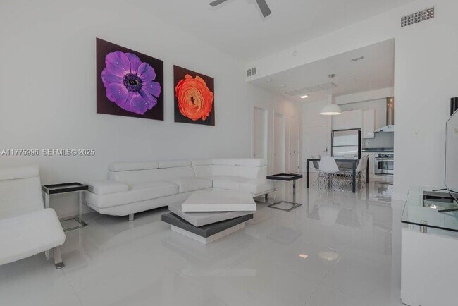 Building Photo - 2301 Collins Ave