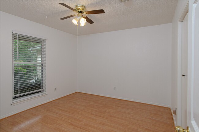 Building Photo - 4110 Garden Springs Dr