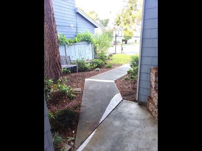 Building Photo - 6 Dockside Cir