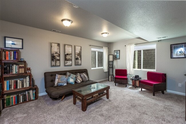Building Photo - 7256 Red Cardinal Loop