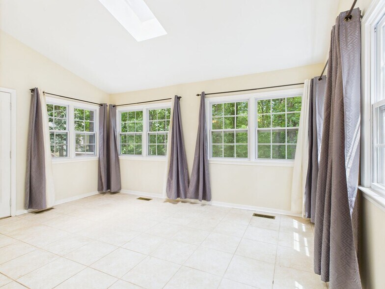 Building Photo - 9106 Barnwell Cir