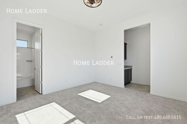 Building Photo - 10812 E Tesla Ave