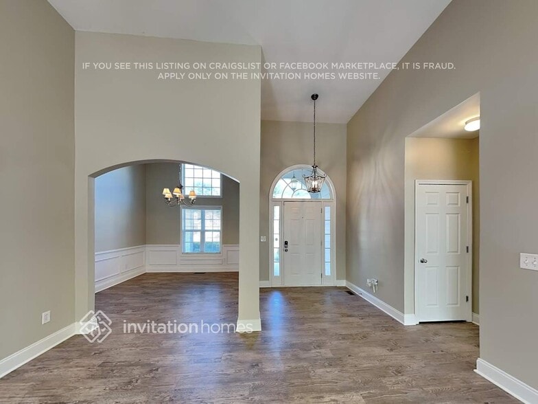 Building Photo - 8295 Mossybrook Ln