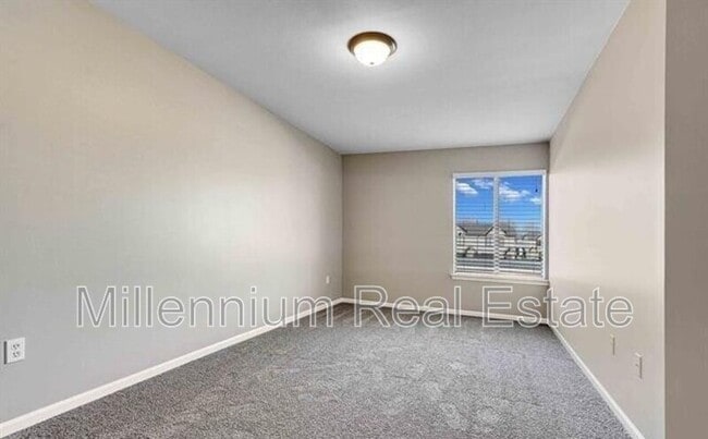 Building Photo - 50406 Bay Run S