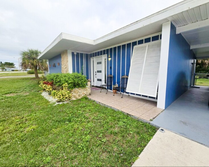 Building Photo - 819 Schumann Dr