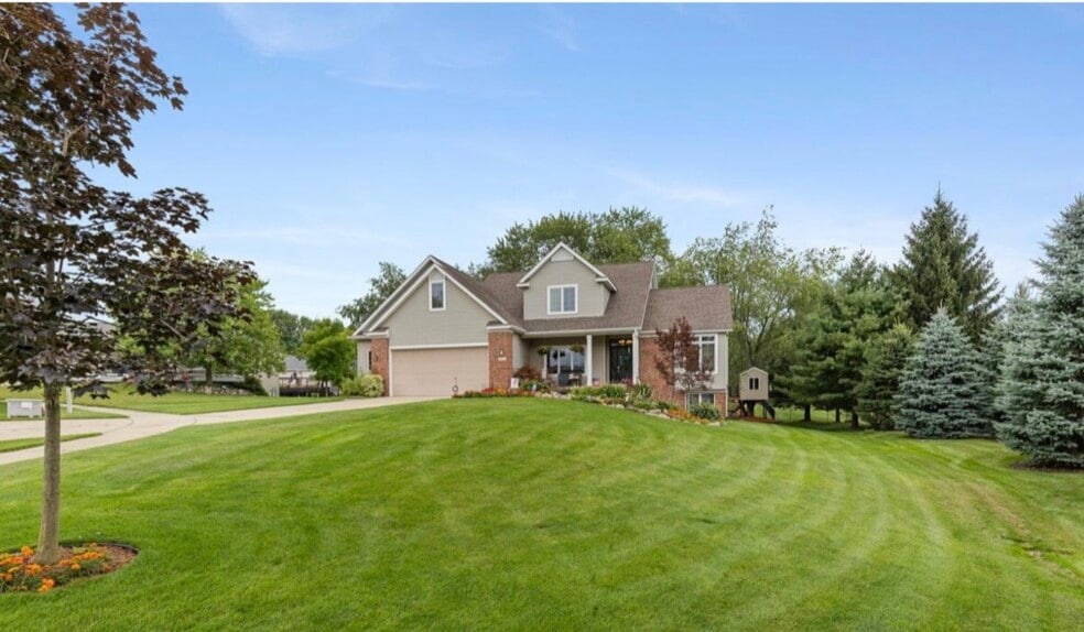 Building Photo - 61 Greystone Ct NE