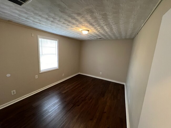 Building Photo - 2603 Felix Ave